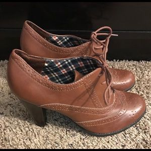 American Eagle booties